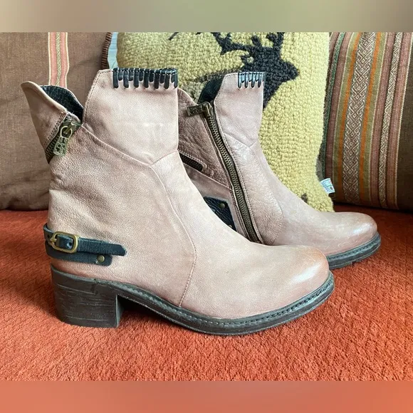 🆕 A.S.98 Distressed Blush Boots