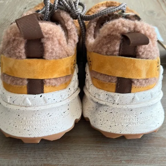 / KOTETSU MAN YMC - Faux shearling and suede sneakers - Pumpkin Orange/Brown L7