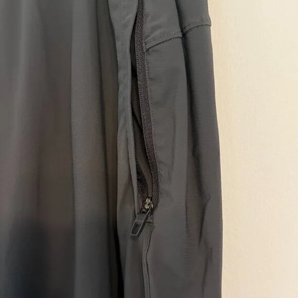 🩳 *Lululemon Surge Jogger Tall - Graphite Grey (L) - Tall