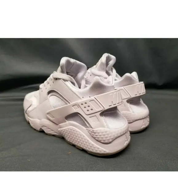 - Size 8.5 - Nike Air Huarache White Gum Original Nikes . BRAND NEW
