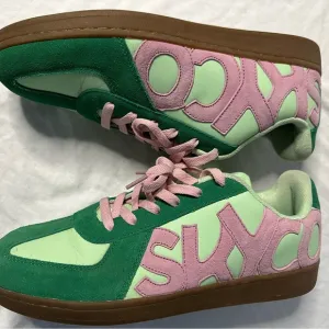 - Skyco Army Trainers Size 11 Rare Gem! Blokecore colorblock retro