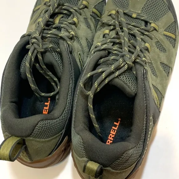 11.5 / Merrell Men's Green Hiking Shoes
