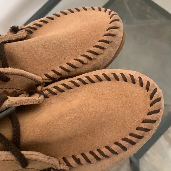 🔥1/2 OFF SUMMER SALE🔥 MINNETONKA Women's Suede Lace Up Moccasin Ankle Boot