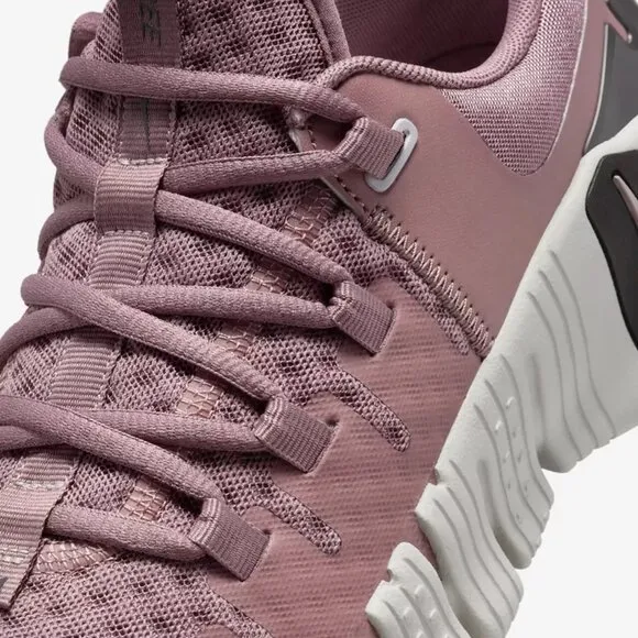 12W/10.5M - [NEW] Women's Nike Free Metcon 5 Workout Shoes DV3950-201