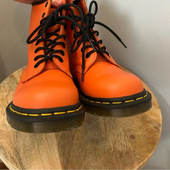 1460 Orange Smooth Leather Dr Martens Laceup Boots Sz 5