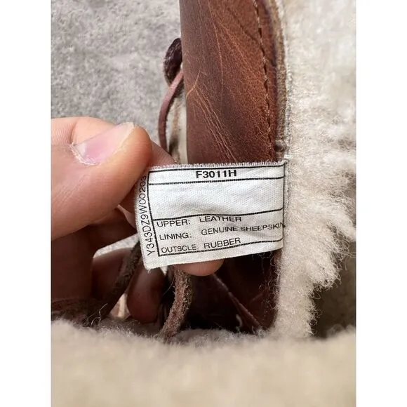 $395 UGG RARE VINTAGE!! Leather Sheepskin UNISEX Boots SIZE 7 WOMEN,‎ EU 38