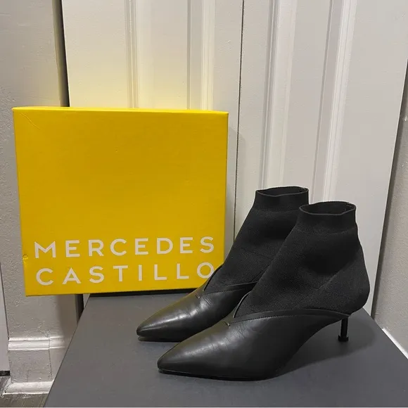 $520 NEW Mercedes Castillo Black Leather Sock Boots IT39/US9