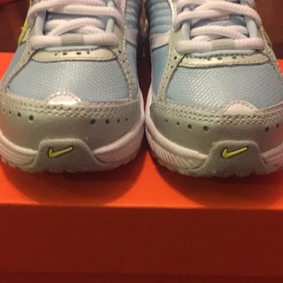621 NIKE DART 8 GS/ps blue silver lime green girls running youth sizes 11 12 13