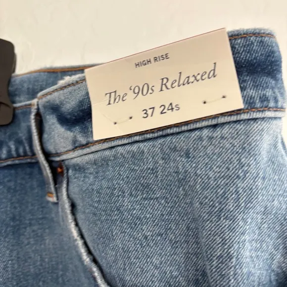 Abercrombie &amp; Fitch The 90s Relaxed High Rise Jeans Light Wash Size 37 24S