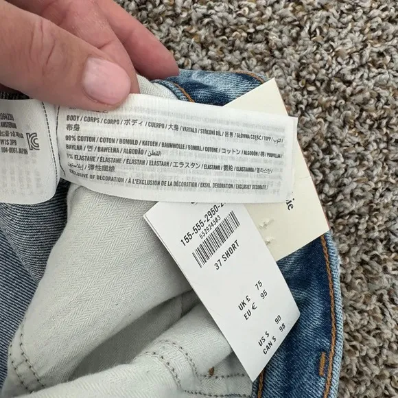 Abercrombie &amp; Fitch The 90s Relaxed High Rise Jeans Light Wash Size 37 24S