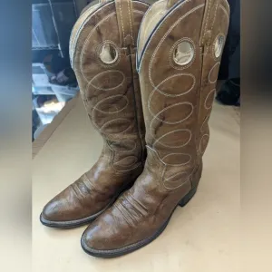 Acme Boots men's size 7.5D brown leather cowboy Western boots. Made in USA.