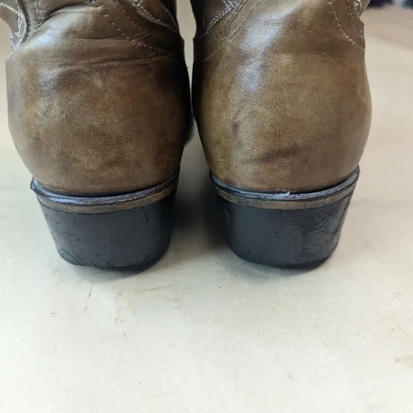 Acme Boots men's size 7.5D brown leather cowboy Western boots. Made in USA.