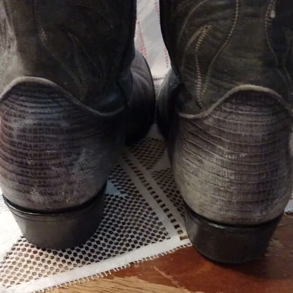 Acme lizard boots