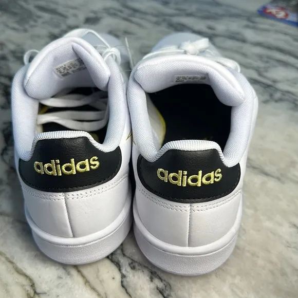 Adidas Advantage Pokemon White Black Men Classic Shoes Sneakers US 8 .FW6670