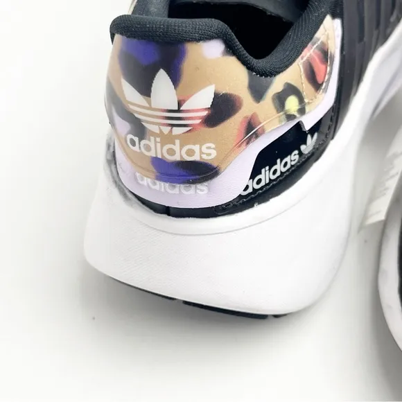 ADIDAS Black Choigo Black Multicolor LaceToggle Closure Sneakers, Size 6.5