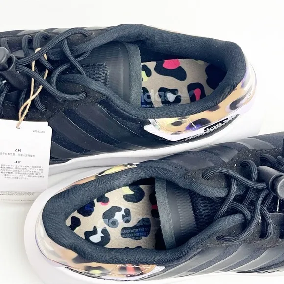 ADIDAS Black Choigo Black Multicolor LaceToggle Closure Sneakers, Size 6.5
