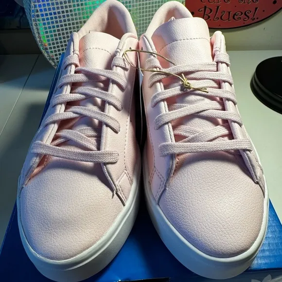 Adidas Classic Sleek Sneakers NWT