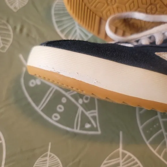 Adidas Copa Blue suede Size 6.5us Blue And white Runners. Excellent Condition!!!