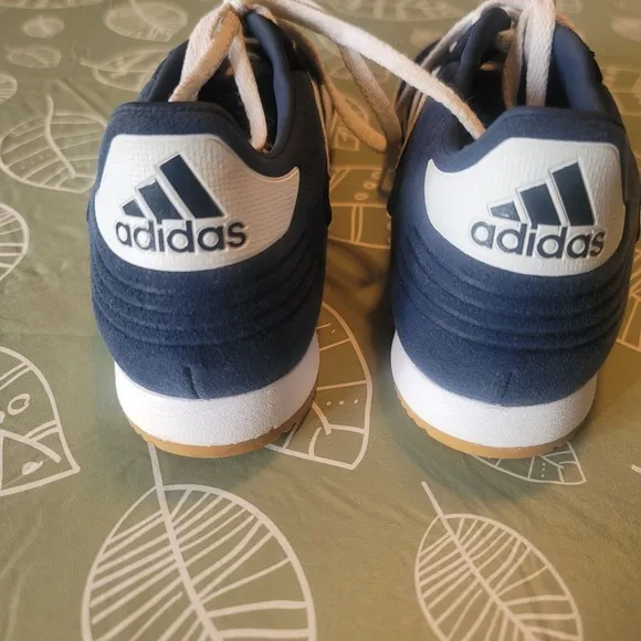 Adidas Copa Blue suede Size 6.5us Blue And white Runners. Excellent Condition!!!