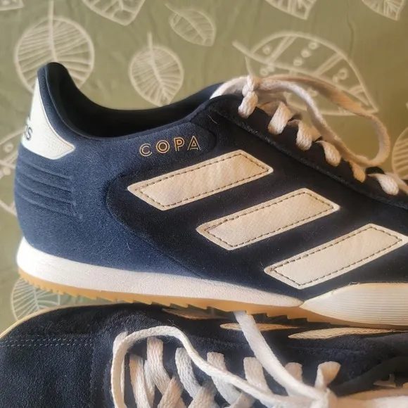 Adidas Copa Blue suede Size 6.5us Blue And white Runners. Excellent Condition!!!