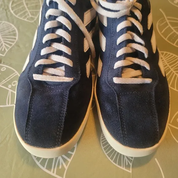 Adidas Copa Blue suede Size 6.5us Blue And white Runners. Excellent Condition!!!