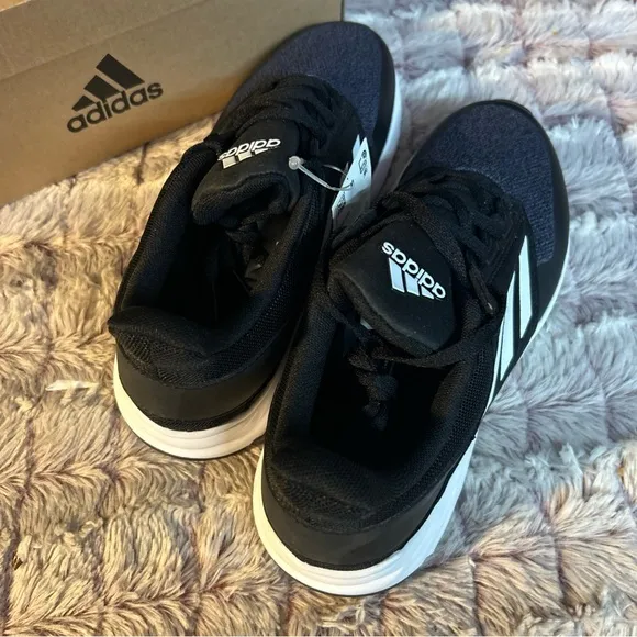 Adidas Fortafaito Kids SneakersSize 5