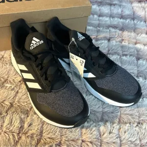 Adidas Fortafaito Kids SneakersSize 5