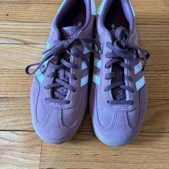Adidas Gazelle sneakers in Shadow Fig/Cloud White/ Gum