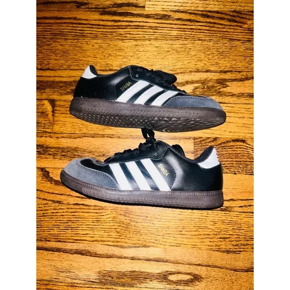 Adidas Kid’s Samba Black Athletic Tennis Shoes Striped Size 2 Boys Soccer