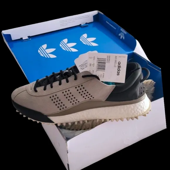 Adidas Men's Gray and Black Sneakers