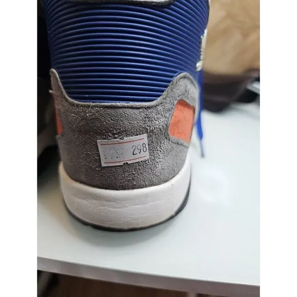 Adidas Men's New York  Knicks Fashion Basketball  Shoes White Size 12.  298