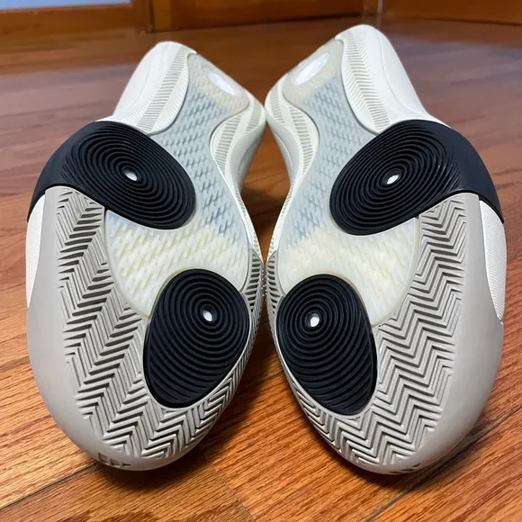 adidas Men’s Size 9.5 HARDEN VOLUME 8 ‘Feather Grey’ Basketball Shoes IG6649 NEW