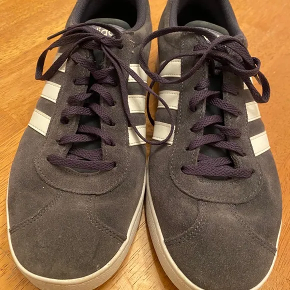 Adidas navy &amp; white suede sneakers very nice 9.5