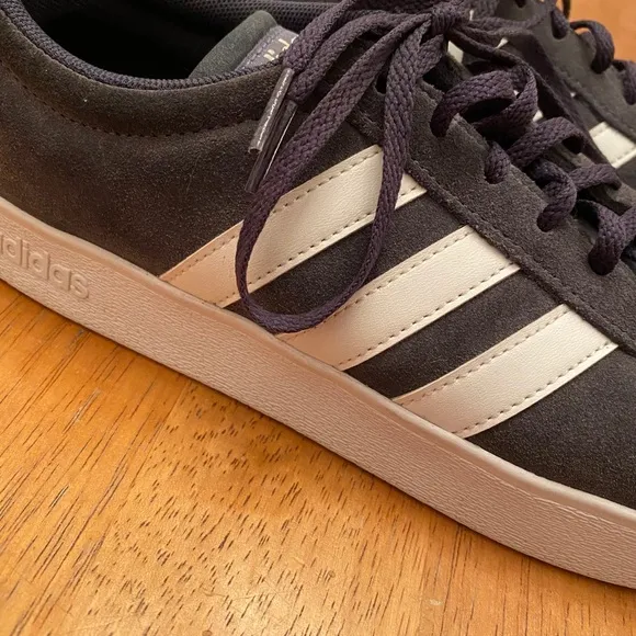 Adidas navy &amp; white suede sneakers very nice 9.5