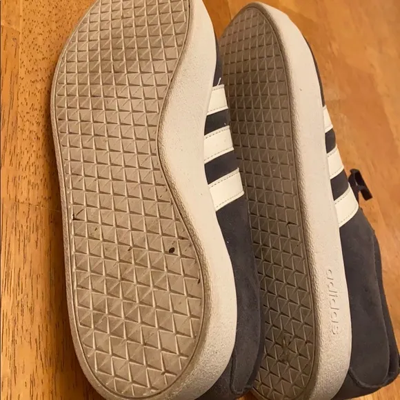 Adidas navy &amp; white suede sneakers very nice 9.5