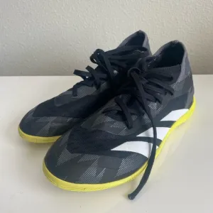 Adidas predator 4.5 usa Black and Yellow Athletic Shoes