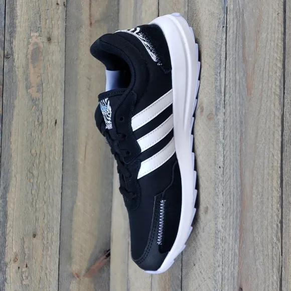 adidas Retrorun Women's Running Casual Shoes  Sneakers Black /White/Violet