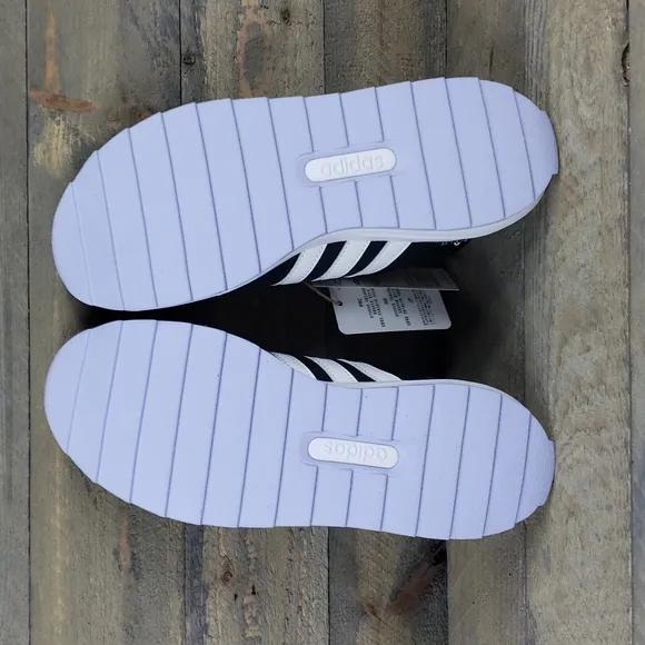 adidas Retrorun Women's Running Casual Shoes  Sneakers Black /White/Violet