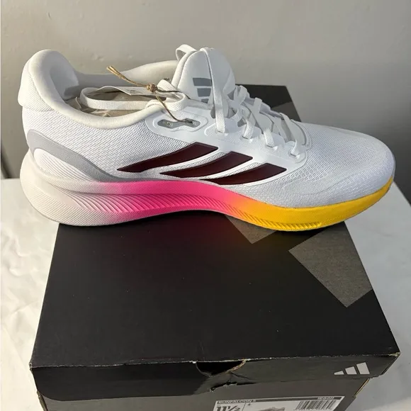 Adidas Run Falcon 5 White and Pink Athletic Shoes Gym Training Men’sSize 11.5