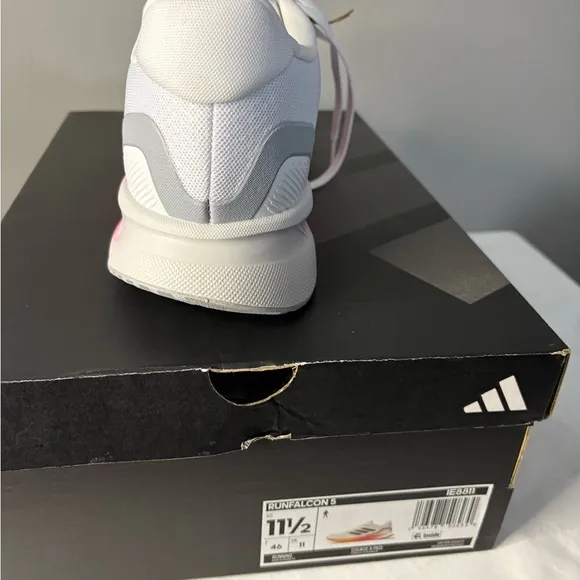 Adidas Run Falcon 5 White and Pink Athletic Shoes Gym Training Men’sSize 11.5