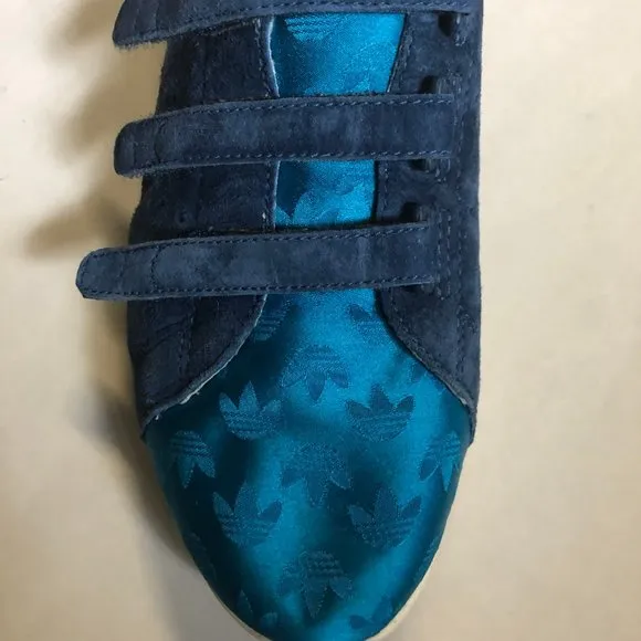 Adidas Sleek Series Vintage Sneakers Blue Suede