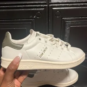 Adidas Stan Smith Lux Shoes