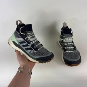Adidas Terrex Free Hiker Hiking Shoes Women's 6.5 Gray Lace-Up Round Toe Mid Top