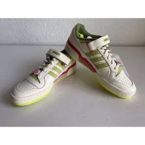 Adidas The Grinch Forum Low Fashion Sneakers ID3512 Men’s Sz 10 Charms Laces NEW