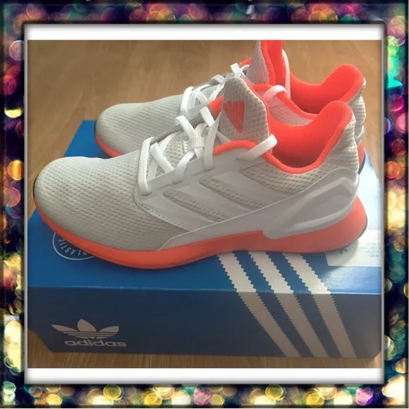 {Adidas} Unisex-Child RapidaRun Running Shoe
