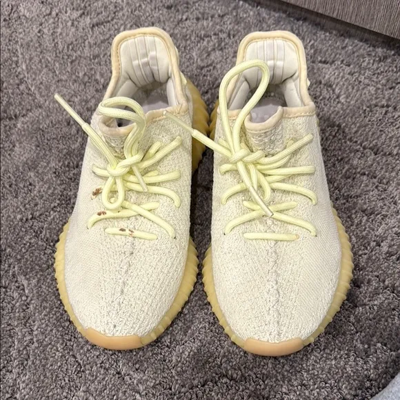 Adidas Yeezy Boost 350 V2 - Light Yellow