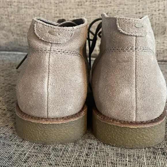 Aiden and Mason Suede Chukka Boots Size 9