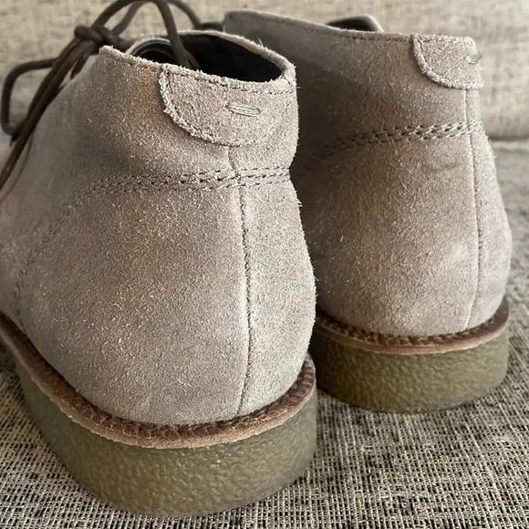 Aiden and Mason Suede Chukka Boots Size 9