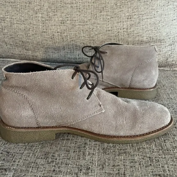 Aiden and Mason Suede Chukka Boots Size 9