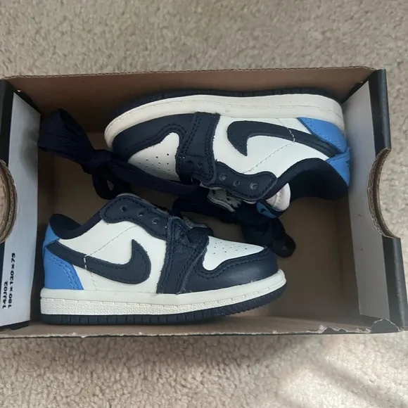 Air Jordan 1 Low OG Obsidian/University Blue UNC FQ5435-400 Toddler Size 4C
